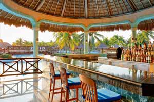 La Laguna Bar - Grand Palladium Colonial Resort & Spa